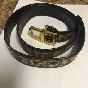 🎉 Authentic Christian Dior women belt 🎉